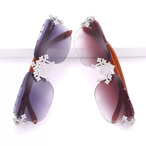 Lunettes papillon pavé floral moissanite